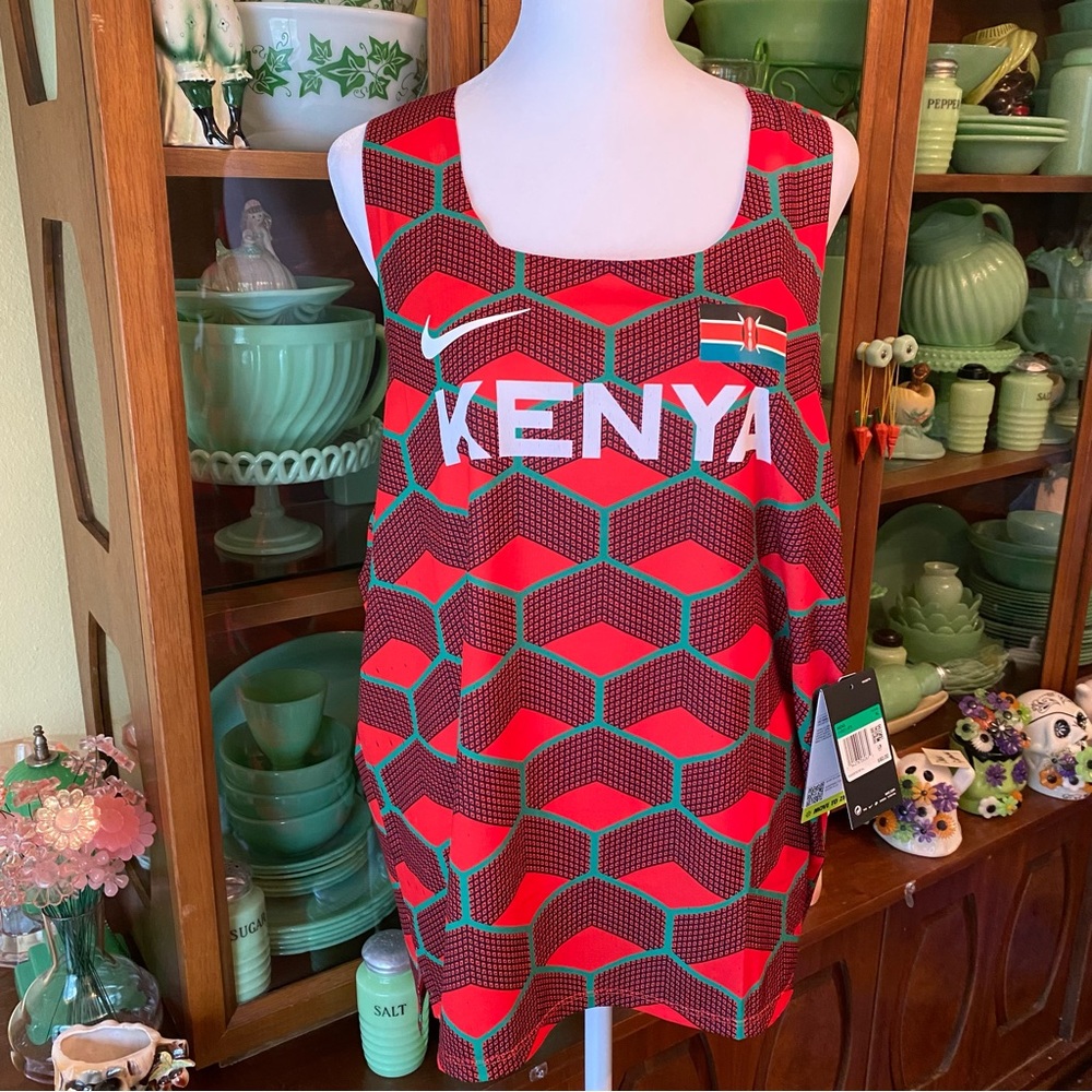 NWT Mens XL Kenya Tank